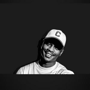 Listen to Jooniar - Essentials in the App