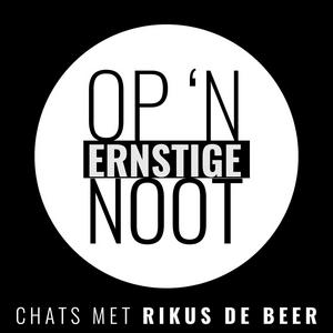 Listen to Op 'n Ernstige Noot: Chats met Rikus de Beer in the App